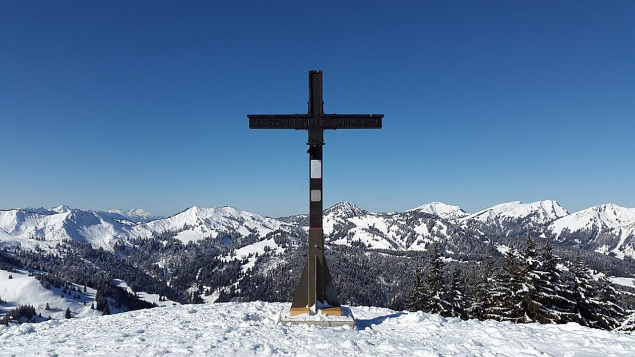 Le Croci Sulle Vette Di Montagna Simbolo Che Unisce Il Cielo Alla